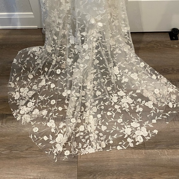 Lovely bride Emmy Mae wedding dress - Picture 5 of 11